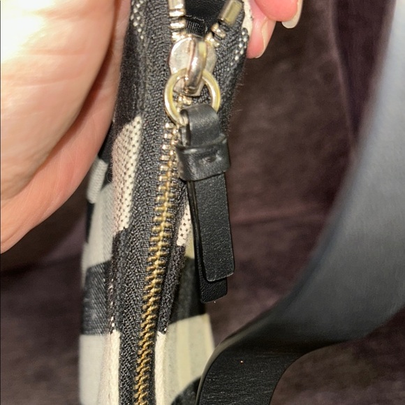 Kate Spade Black and White Checkered shoulder bag - Picture 6 of 9